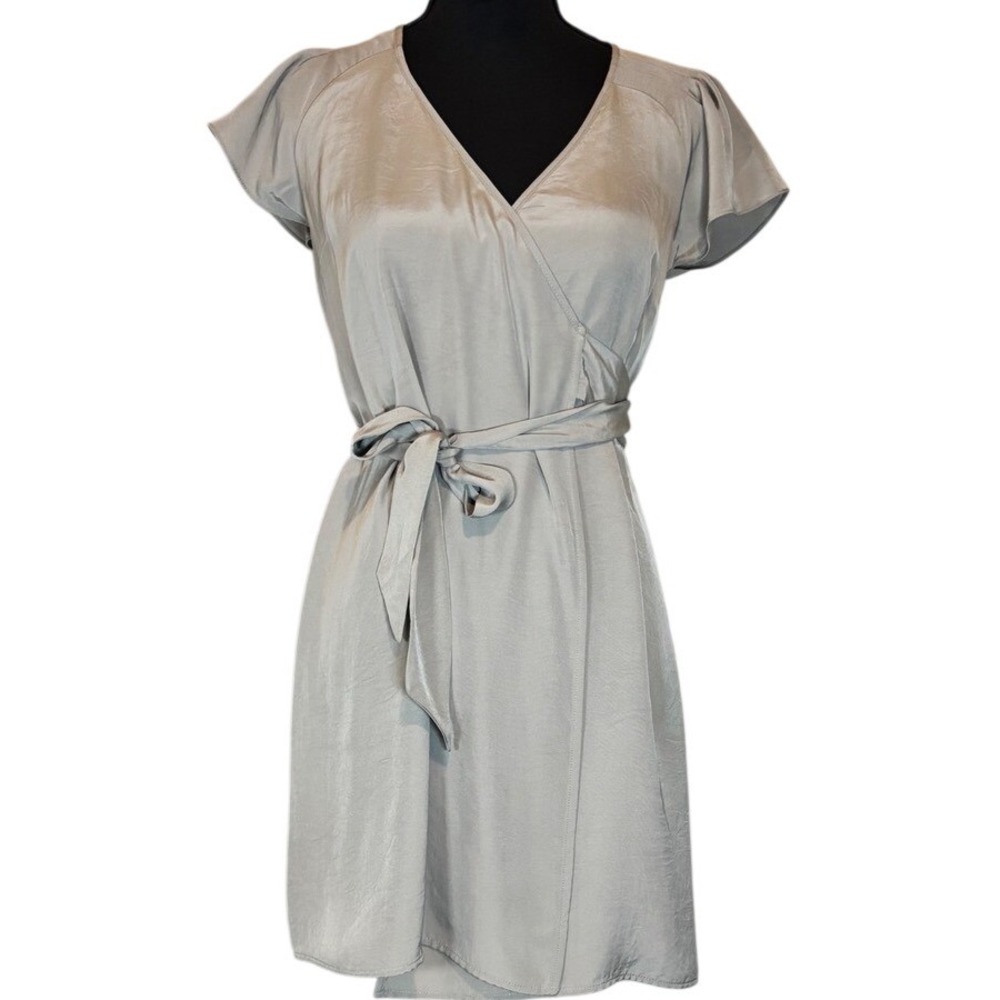 NWT Banana Republic Petite Gray Wrap Dress Pleated Flutter Sleeve Size 0P